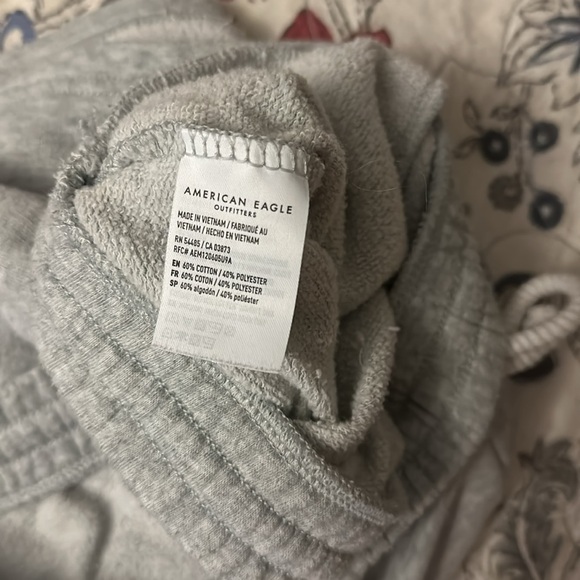 American Eagle Sweat Shorts - Picture 7 of 8